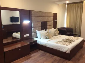 Hotel The Saffron Park - Room