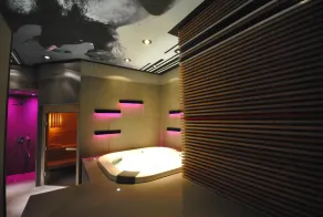 Ibis Styles Hyères Centre Gare - Spa