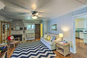 Crystal Lake Cottage: Kayaks & Fire Pit! - Innenbereich