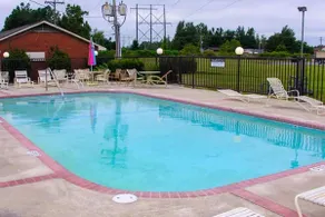Fortune Inn & Suites - Pool