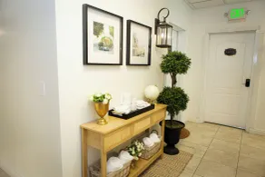 Hideaway Suites On 5th-Formally 5th East Hall - Reception
