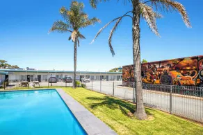 Ship Inn Motel Yarram - Piscina