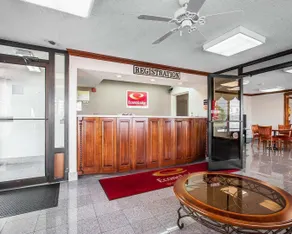 Econo Lodge Dyersburg I-155 - Hall
