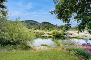 Home w/ Stunning River Views & Nearby Attractions - Innenbereich