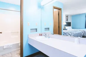 Blue Way Inn & Suites Wellington - Badeværelse