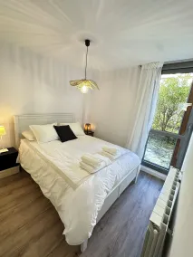 Kinderfreundliches Apartment mit Pool, Garten und Terrasse | Bergblick - Zimmer