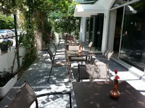 Karis Hotel - Terrasse/Patio