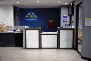 Days Inn by Wyndham Montgomery - Hall