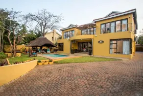 Room in Guest Room - Ezulwini Guest House - Standard Double Room With Balcony & Pool View, 2 Guests - Pool