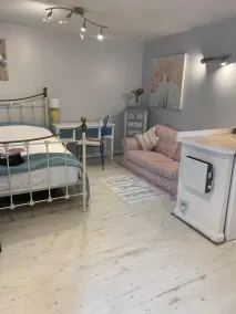 Hazelwick - Room