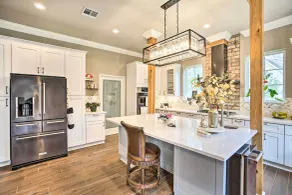 Luxe Home w/ Yard Near Lake Pontchartrain! - Intérieur