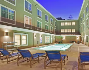 Holiday Inn Express Hotel & Suites Santa Cruz by IHG - Piscina