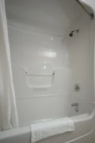Comfort Inn & Suites Shawinigan - Salle de bain