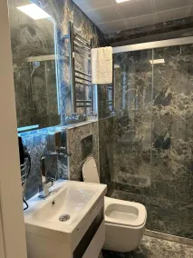 Sareban Hotel - Bathroom