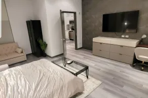 Elite Terrace - Spacious Apt w Terrace - Chambre