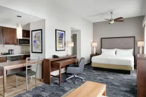 Homewood Suites by Hilton Champaign-Urbana - Chambre
