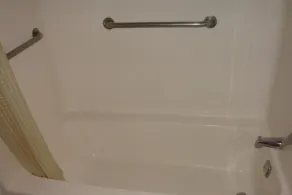 American Motel - Bathroom