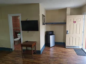 Deluxe Inn - Savannah - Room