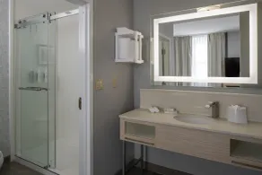 Hampton Inn & Suites Montgomery-Downtown - Chambre
