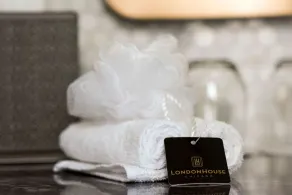 LondonHouse Chicago, Curio Collection by Hilton - Bathroom