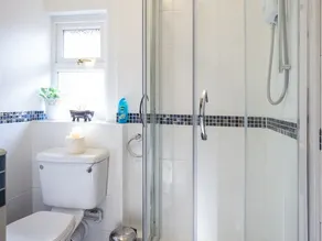 Ashgrove House - Bathroom