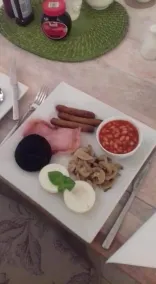The Bridges B&B - Food and drink