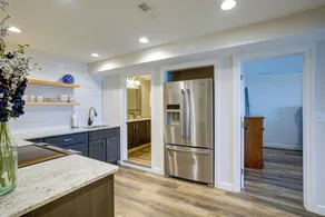 Lakefront Syracuse Home w/ Deck & Private Dock! - Interiør