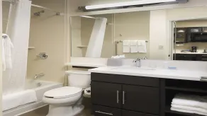 Candlewood Suites - Newark South - University Area by IHG - Salle de bain