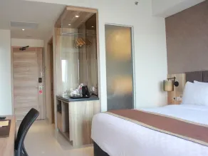 Swiss-Belhotel Karawang - Room