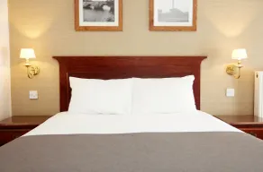 George Hotel by Greene King Inns - Room