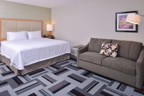 Hampton Inn & Suites Ames - Room