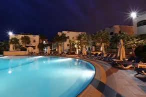 Argan Al Bidaa Hotel and Resort , Kuwait - Pool