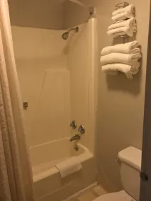 Rodeway Inn Findlay University Area - Salle de bain