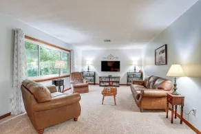 Quiet Retreat in Bluffton: Fish, Hike & Golf - Interior