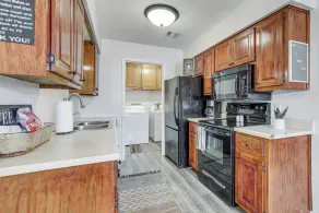 Visit Route 66! Pet-friendly Joplin Gem w/ Yard - Interior