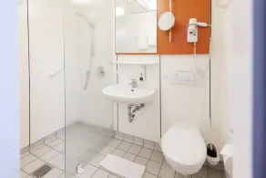 Appartement convivial et familial avec jardin et piscine | Parfait pour le travail à distance - Salle de bain
