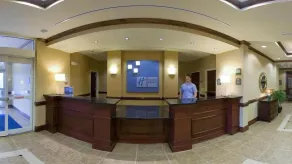 Holiday Inn Express Hotel & Suites Millington-Memphis Area by IHG - Réception