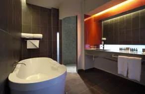 Ice House Hotel - Baño