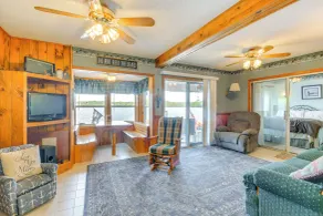 Waterfront Harrisville Home w/ Outdoor Fireplace! - Interiør