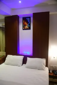 Hotel Monarch Center Point near Dahanu Beach, Bordi - Chambre