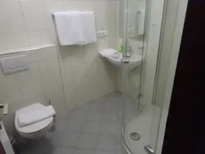 Hotel-Pension Schlossgarten - Baño