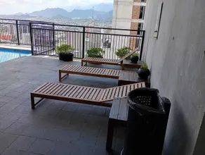 Stylish Private Room City Views & Prime Location - Pool