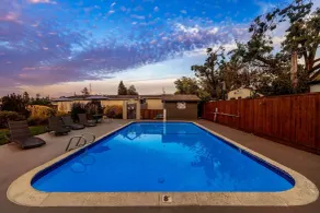 Travelodge by Wyndham Santa Rosa Wine Country - Piscine