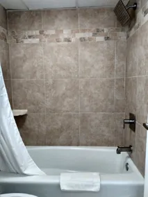 Gateway Inn Savannah - Bathroom