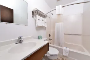 Americas Best Value Inn & Suites Sidney - Bathroom