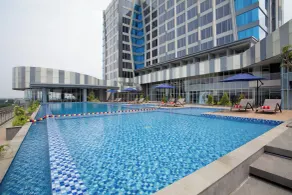 HARRIS Hotel & Convention Cibinong City Mall Bogor - Pool