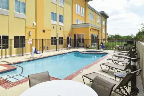 La Quinta by Wyndham Karnes City - Kenedy - Pool
