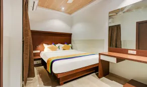 Hotel Aarush Inn - Zimmer