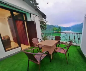 The Lake Heritage, Bhimtal - Chambre
