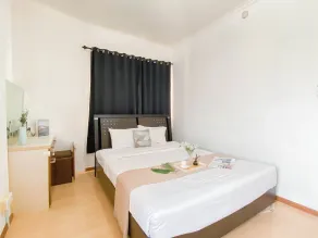 Spacious 2BR Apartment Marina Ancol By Travelio - Habitación